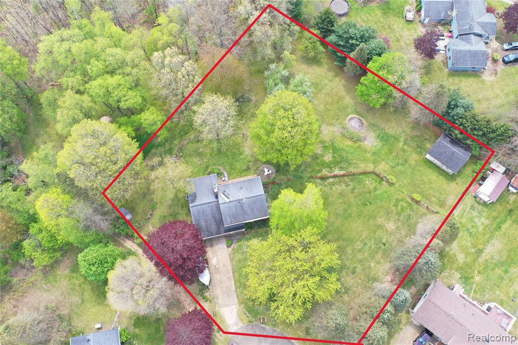 2676 Porcupine Trail, Lapeer, MI 48446 — Photo 59