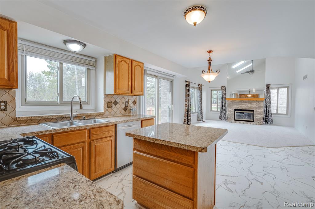 6815 Norwood Drive, Canton, MI 48187 — Photo 12