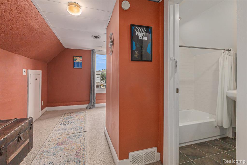967 E Coy Avenue, Hazel Park, MI 48030 — Photo 19