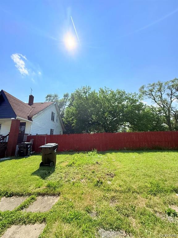 9129 Fischer Street, Detroit, MI 48213 — Photo 4