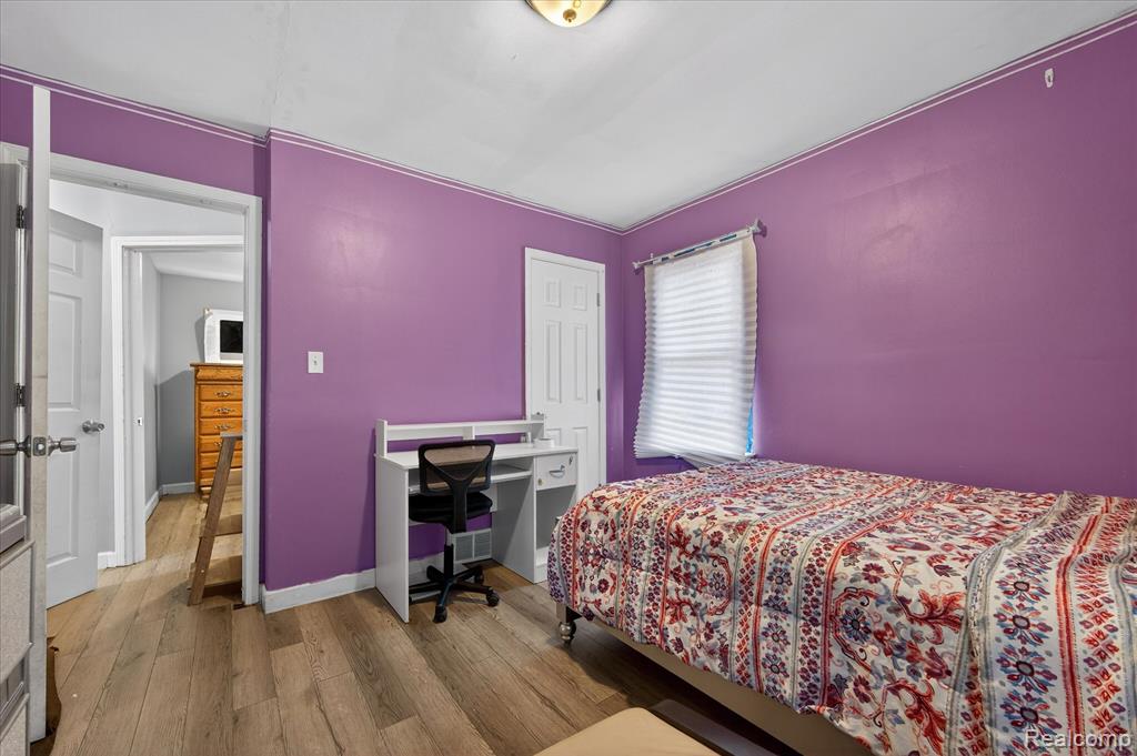 21211 Newcastle Road, Harper Woods, MI 48225 — Photo 25