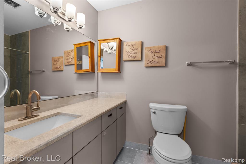 44594 Connecticut, Clinton Twp, MI 48038 — Photo 16