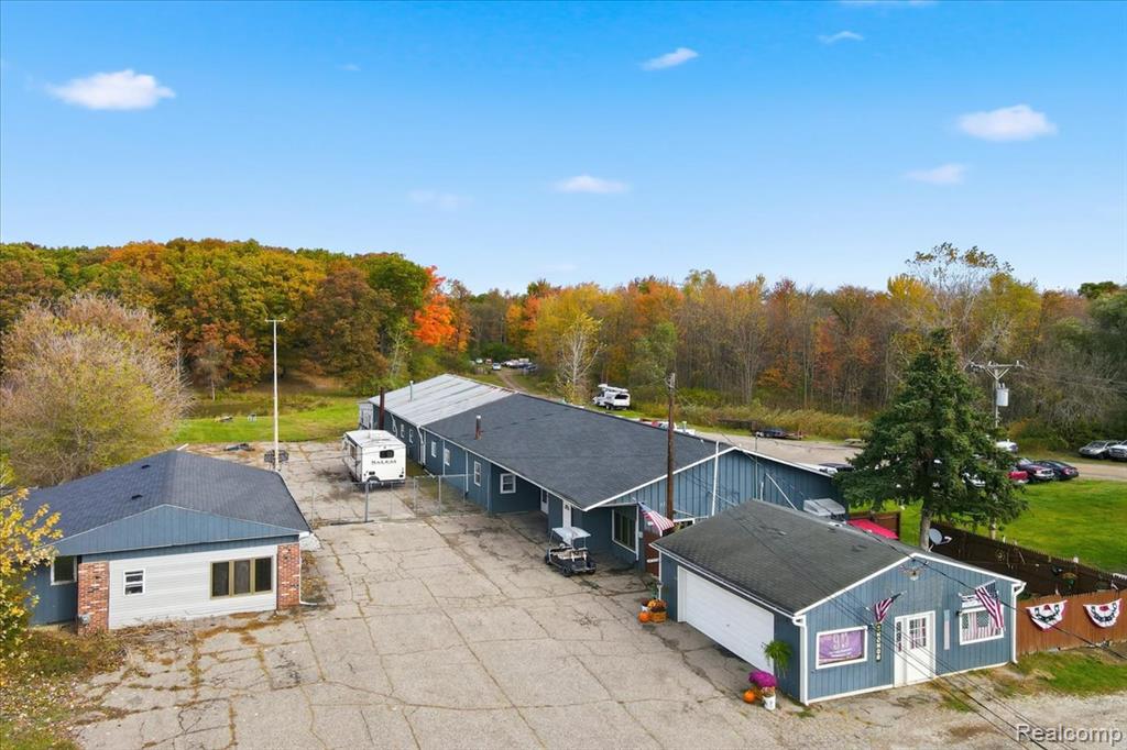 4718 Davison Road, Lapeer, MI 48446 — Photo 3