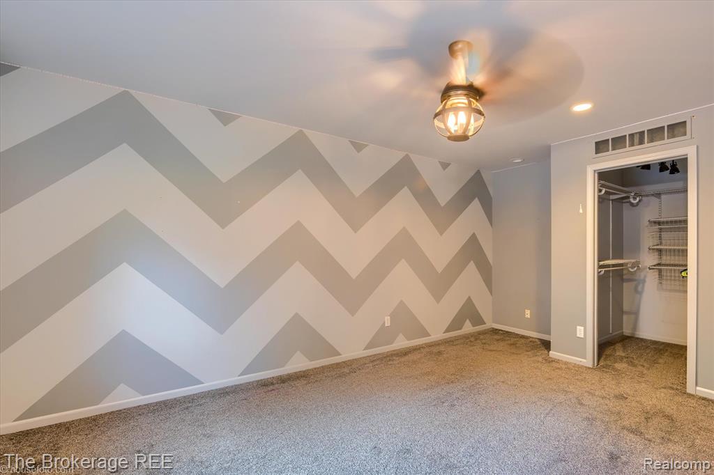 5239 Farmridge Lane, Grand Blanc, MI 48439 — Photo 51
