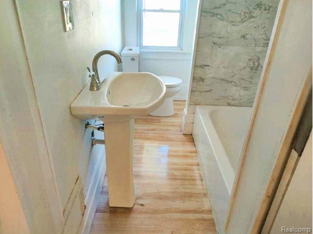 5469 Seneca Street, Detroit, MI 48213 — Photo 15