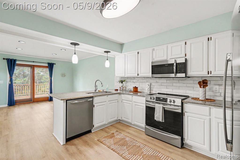 5733 Leeward Court, 51, Clarkston, MI — Photo 4
