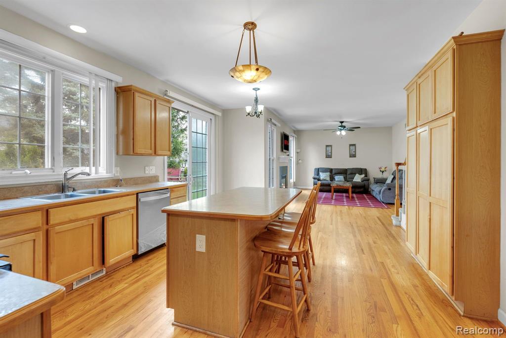 6476 N BECK Road, Canton, MI 48187 — Photo 9