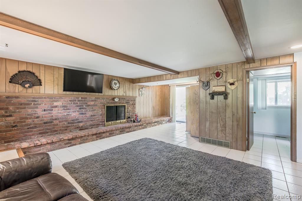 8410 Elizabeth Lake Road, White Lake, MI — Photo 33
