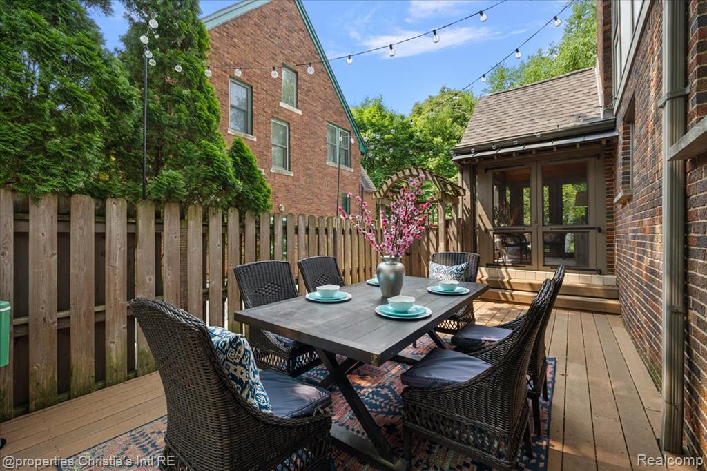 676 Washington Road, Grosse Pointe, MI 48230 — Photo 34