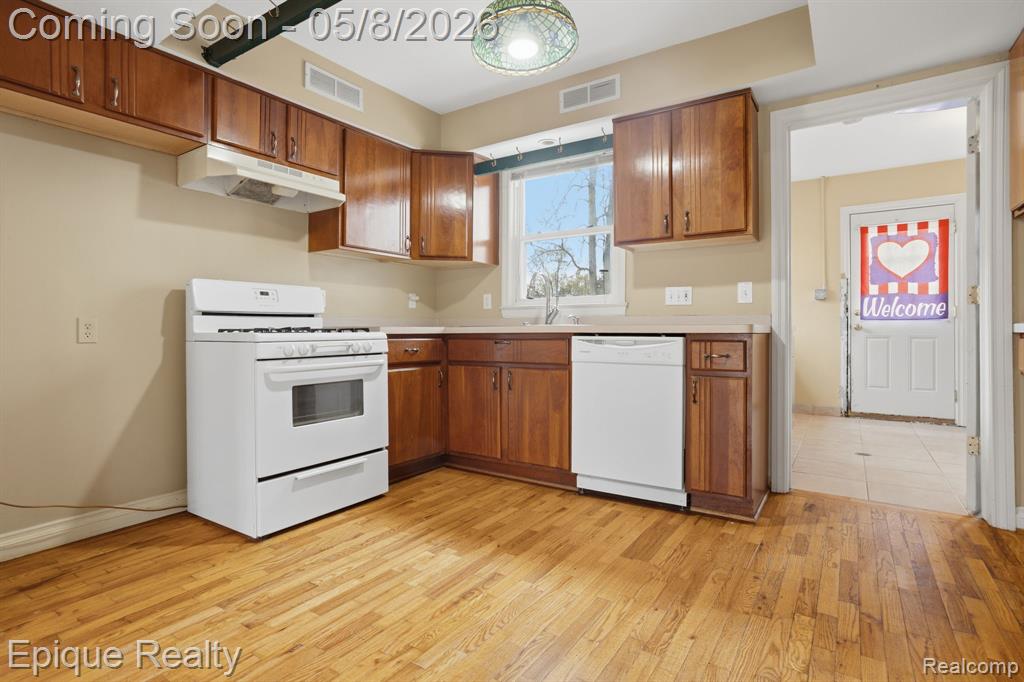 53100 Washington Street, New Baltimore, MI 48047 — Photo 11