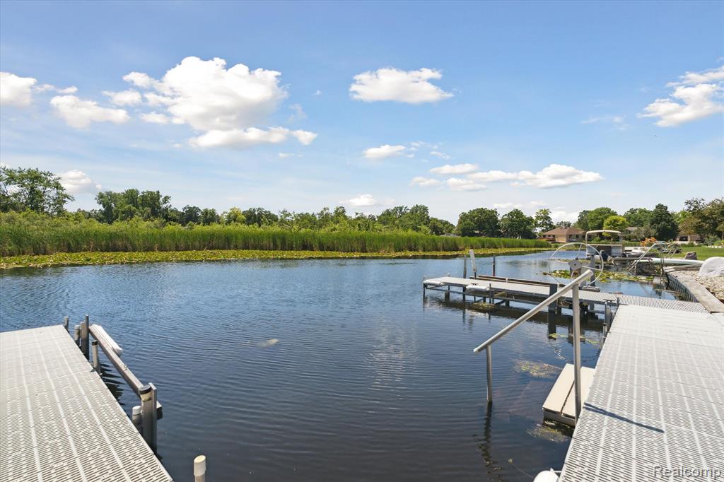 319 Angola Street, Wolverine Lake, MI 48390 — Photo 46
