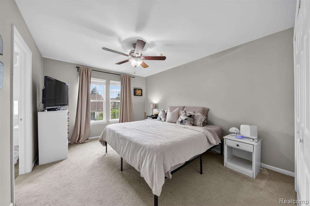 4554 Hunters Circle E, Canton, MI 48188 — Photo 17