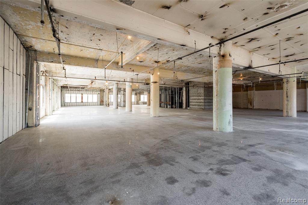 565 E Larned Street, Detroit, MI 48226 — Photo 9