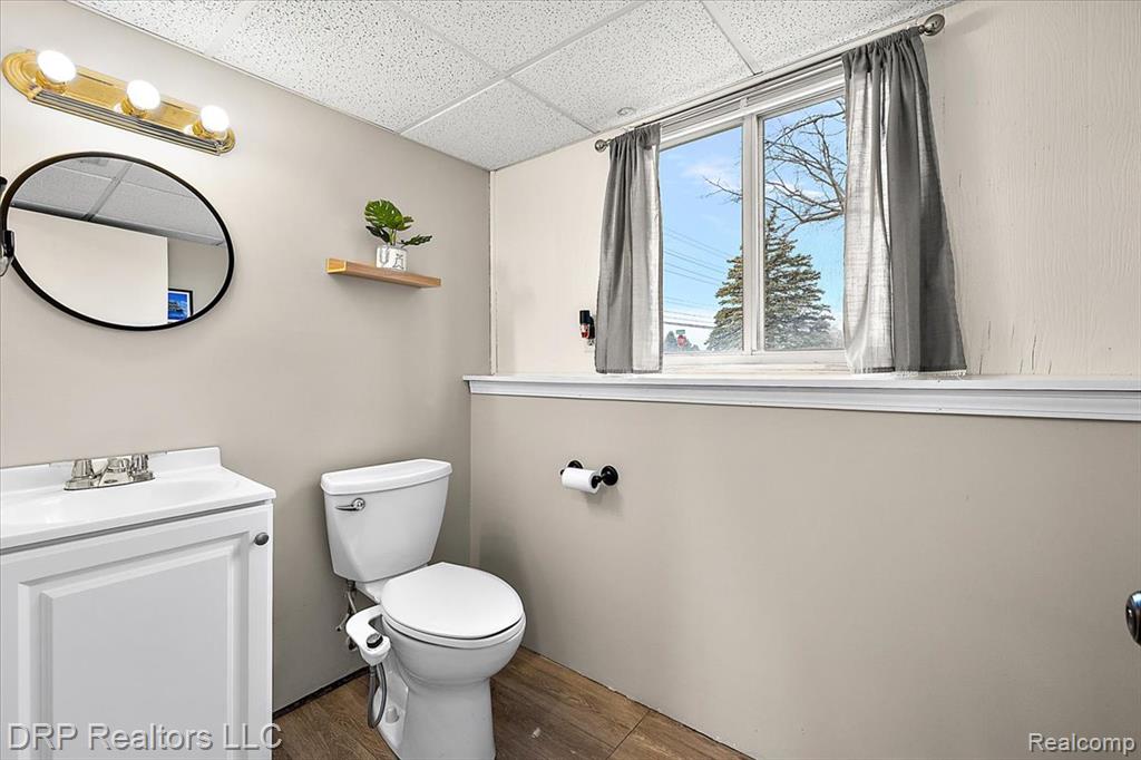 44012 Carrnation Drive, Sterling Heights, MI 48313 — Photo 22