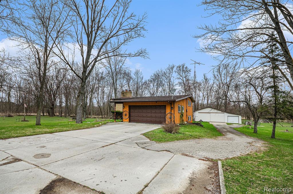 8297 Jordan Road, Grand Blanc, MI 48439 — Photo 5