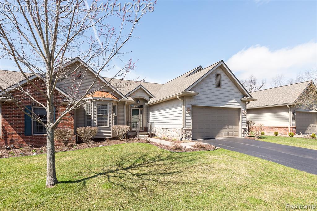 6062 Green Ash Drive - Photo 2