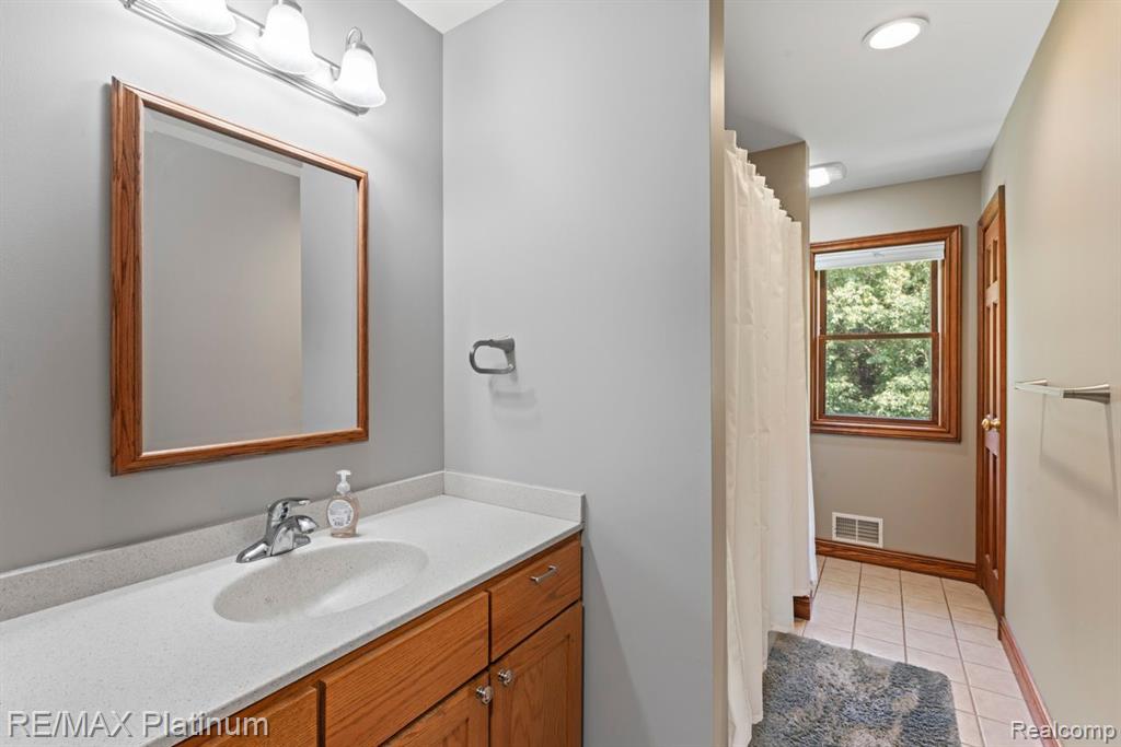 1205 ASHLYN, Fowlerville, MI 48836 — Photo 29