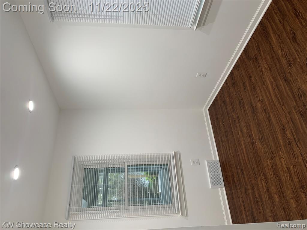 462 Algene Street, Lake Orion, MI 48362 — Photo 25