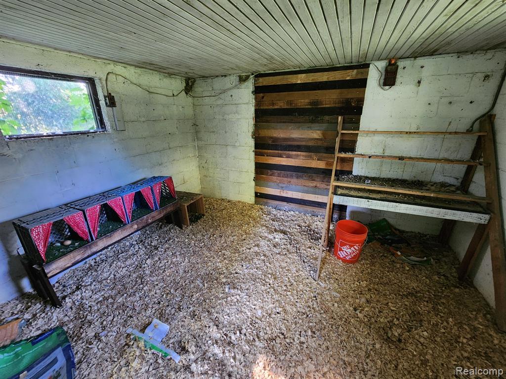 6799 Armstrong Road, Imlay City, MI 48444 — Photo 26