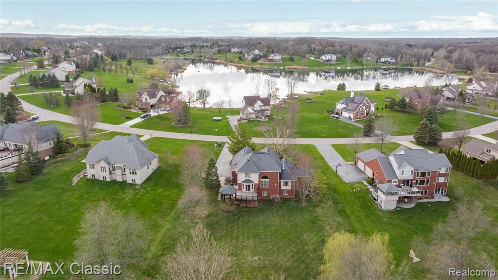 4930 Menominee Lane, Clarkston, MI 48348 — Photo 92