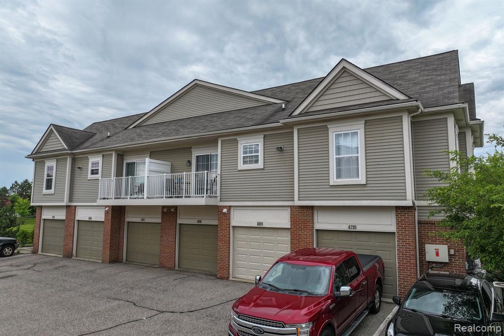 4109 ADDINGTON Drive, Commerce Twp, MI 48390 — Photo 22