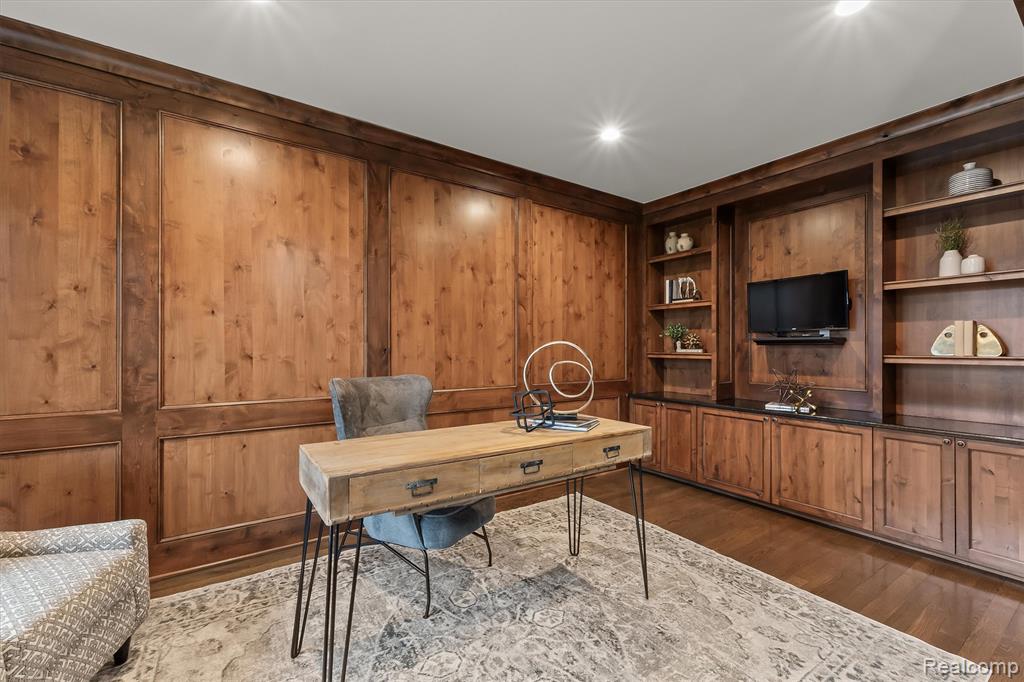 556 Ridgedale Avenue, Birmingham, MI 48009 — Photo 12