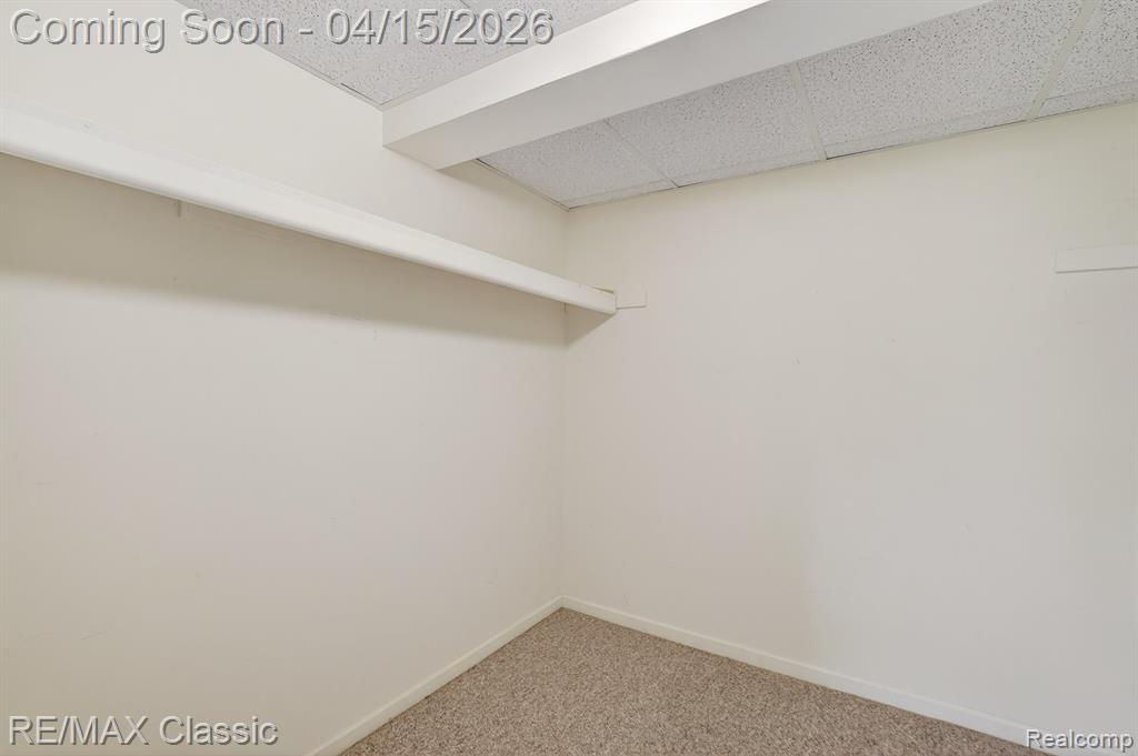 652 Woodside Drive, Milford, MI 48381 — Photo 18
