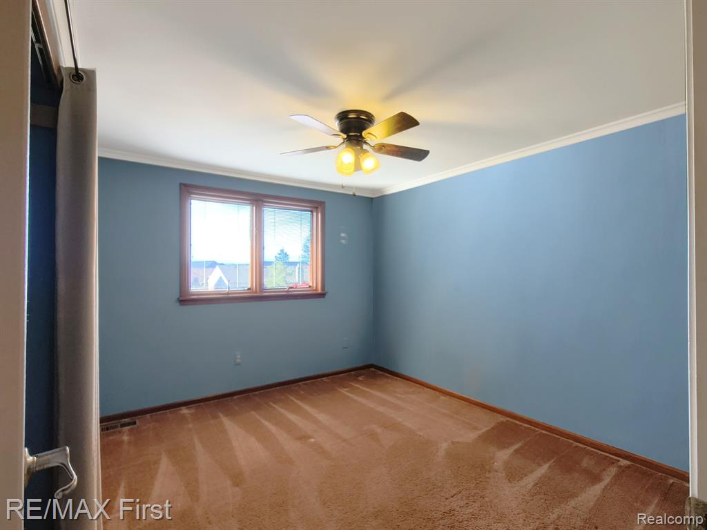 42429 Royal Lane, Clinton Twp, MI 48038 — Photo 24