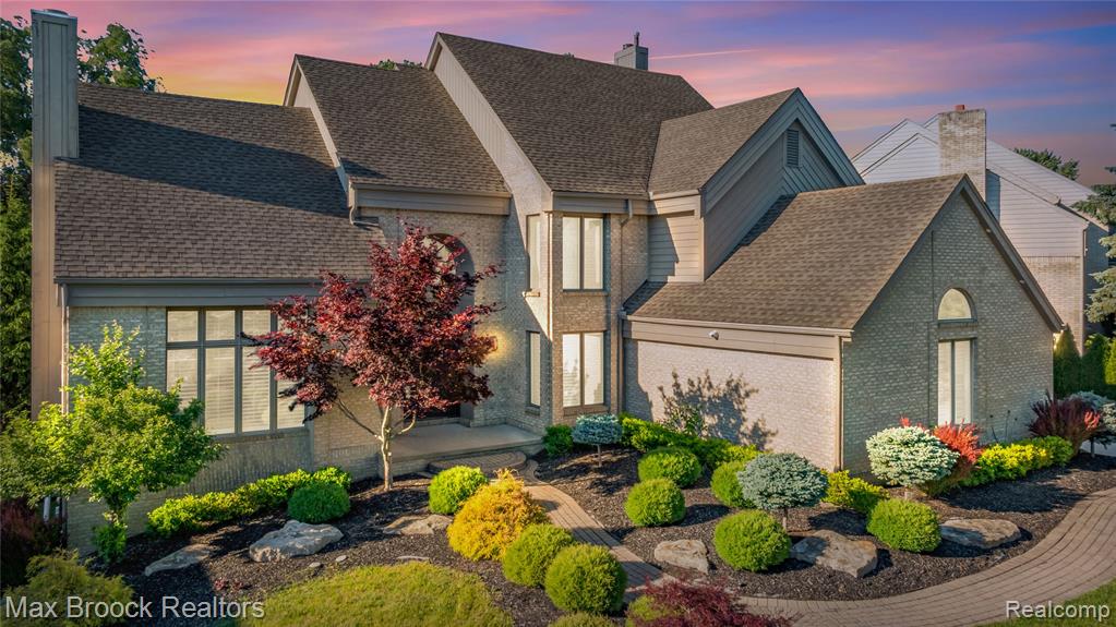 7102 Alta Vista Drive, West Bloomfield, MI — front exterior
