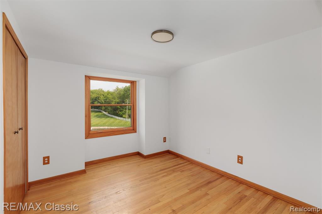 8173 Earhart Road, South Lyon, MI 48178 — Photo 38