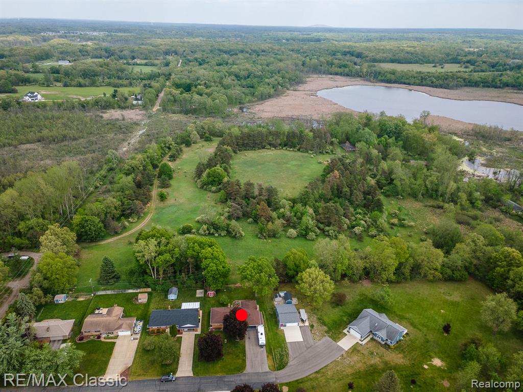 11789 Julia Drive, Whitmore Lake, MI 48189 — Photo 36