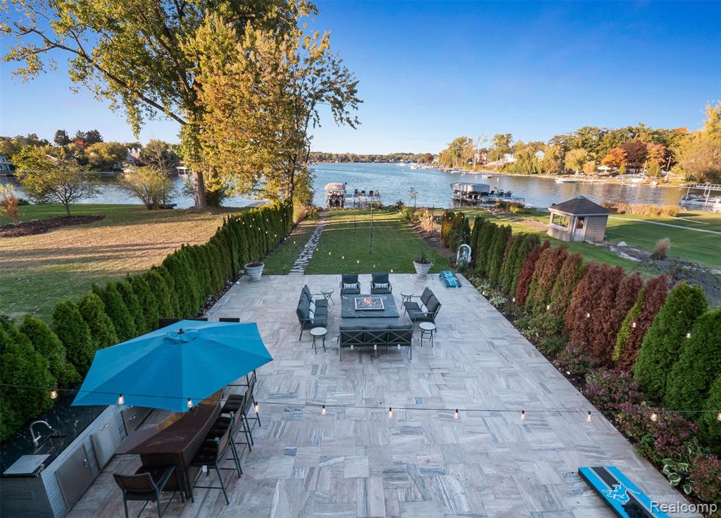 2390 Walnut Lake Road, West Bloomfield, MI 48323 — Photo 36