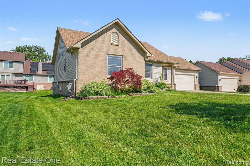 13941 Perry Place Court, Riverview, MI 48193 — Photo 3
