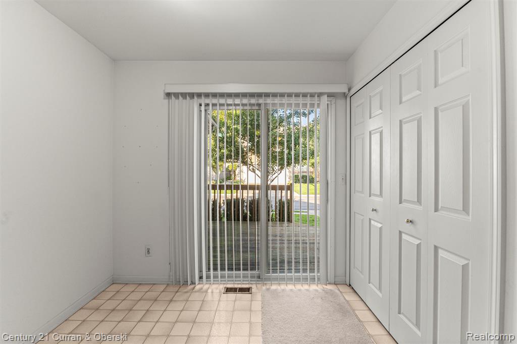 9412 Westwind Drive, Livonia, MI 48150 — Photo 11