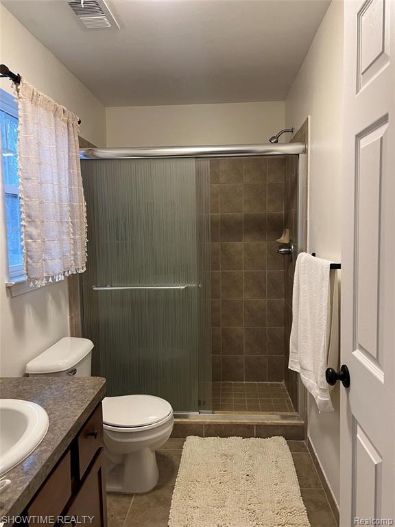 8357 Williamstown Drive, Utica, MI 48316 — Photo 10