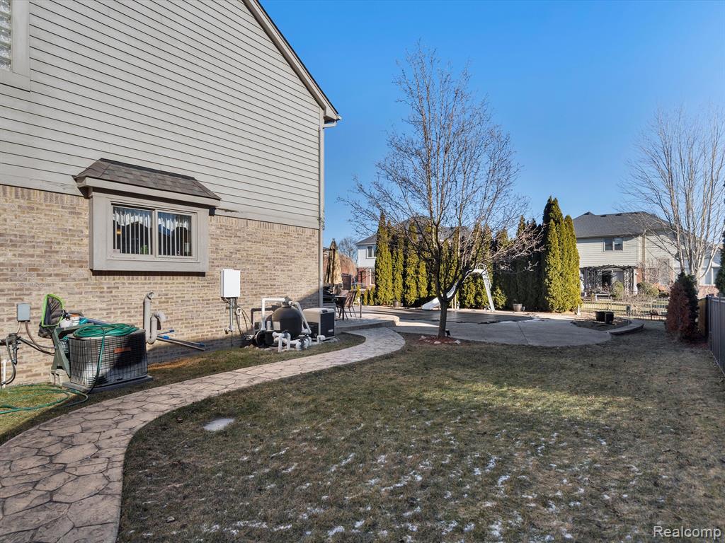 46490 MARINER Drive, Macomb, MI 48044 — Photo 48