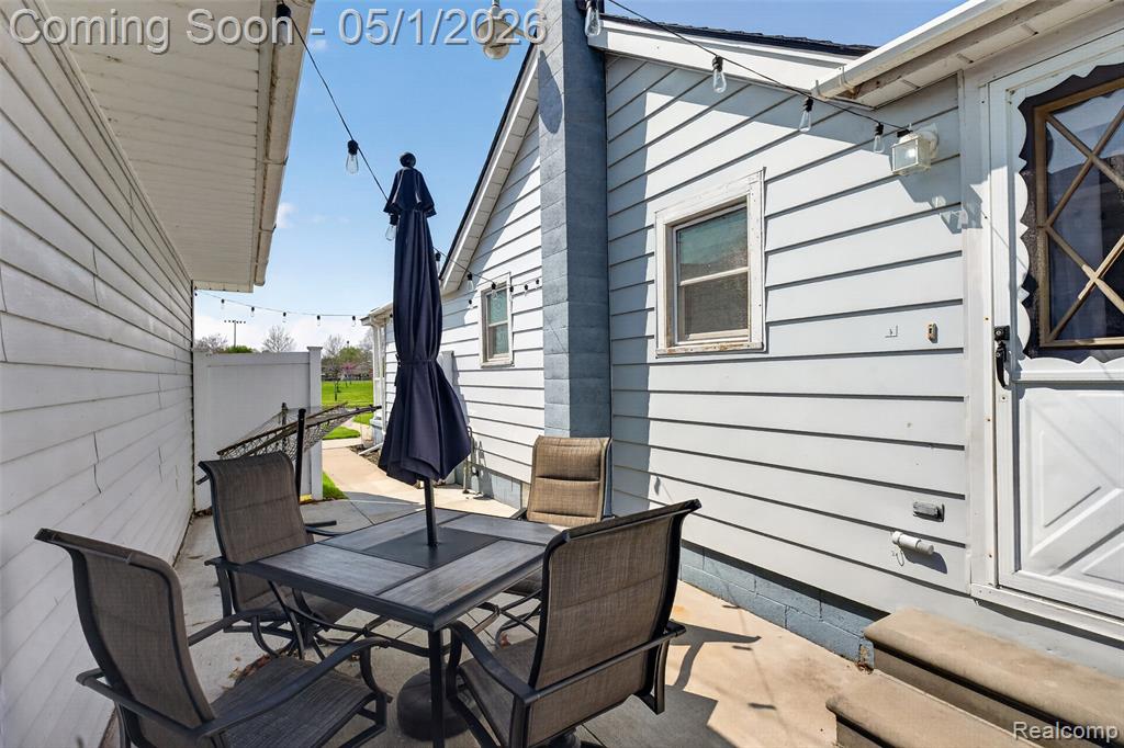 677 Lindbergh Street, Wyandotte, MI 48192 — Photo 16