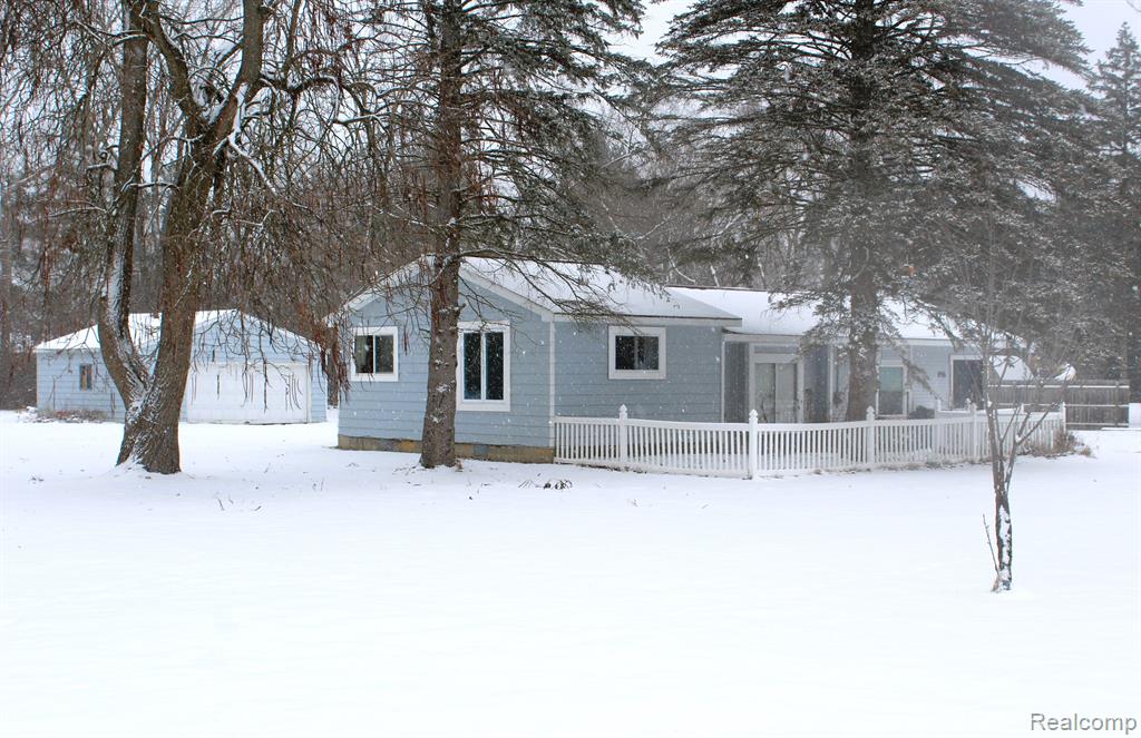 896 Grace Avenue, Rochester Hills, MI 48307 — Photo 3