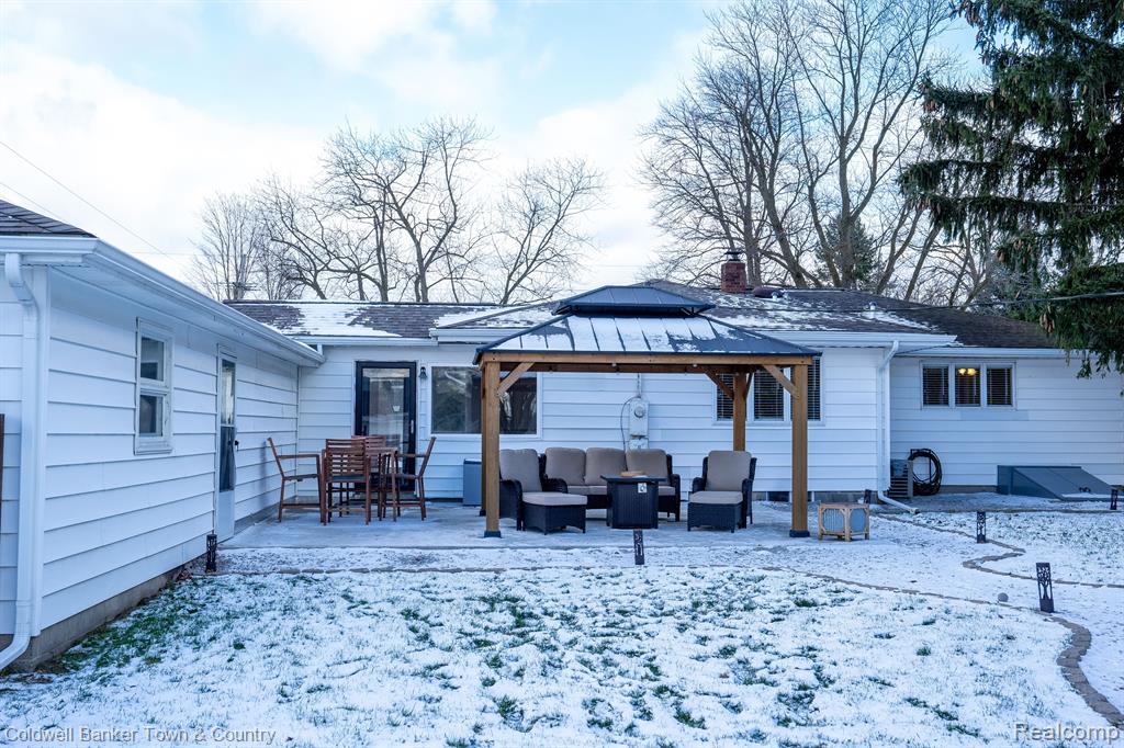 5735 Fowlerville Road, Fowlerville, MI 48836 — Photo 6