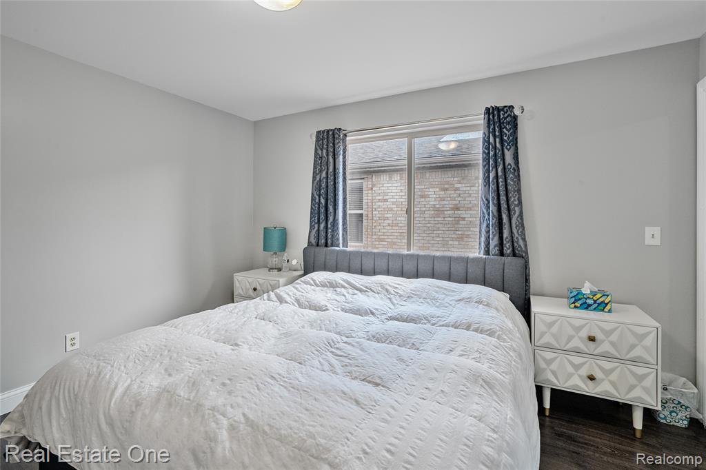 6067 N Vernon Street, Dearborn Heights, MI 48127 — Photo 32