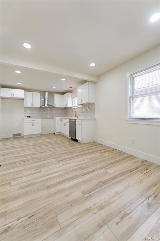 20075 Washtenaw Street, Harper Woods, MI 48225 — Photo 15