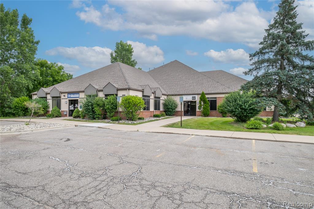 8200 S Saginaw Street - Photo 4