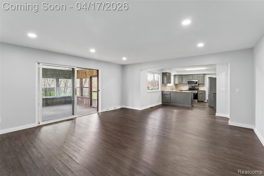 337 Bella Vista Drive, Grand Blanc, MI 48439 — Photo 6