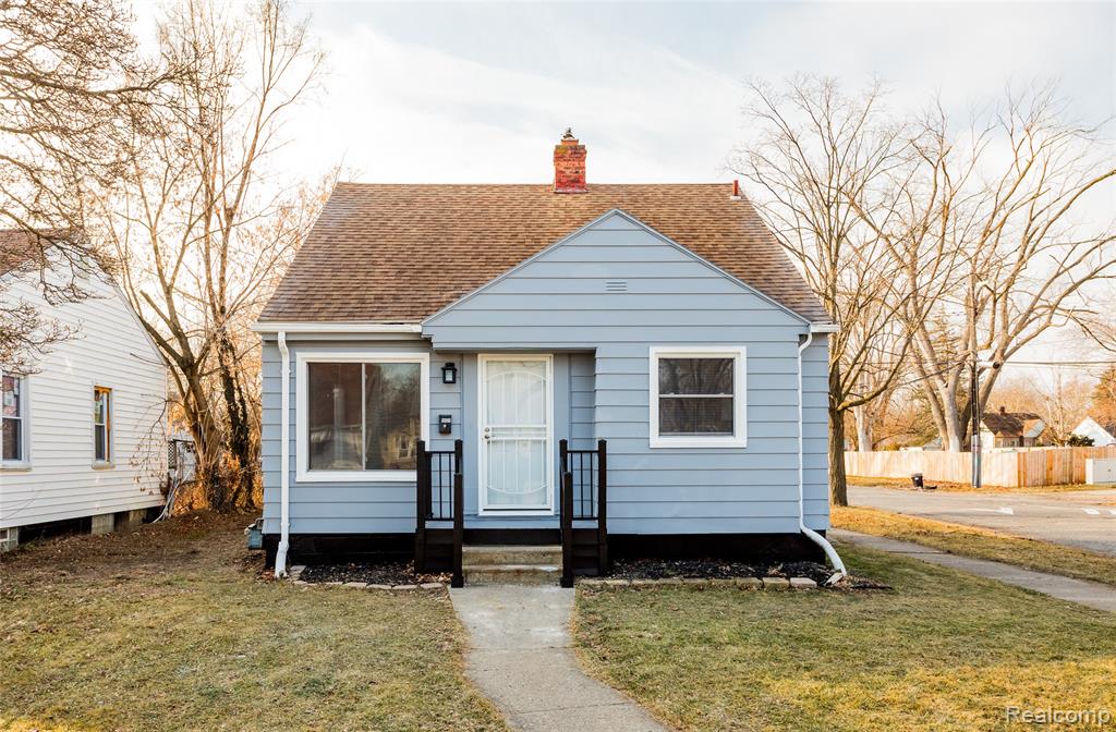 19100 Kingsville Street, Harper Woods, MI 48225 — front exterior