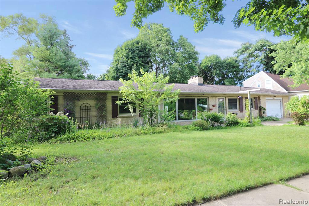 411 COMMONWEALTH Avenue, Flint, MI 48503 — Photo 3