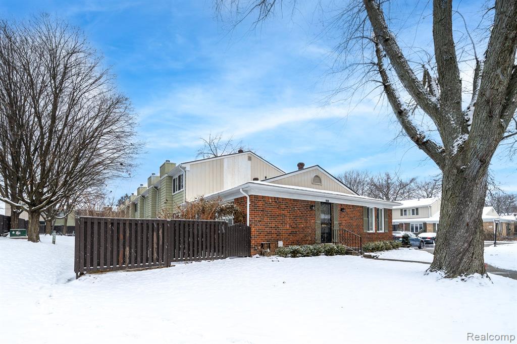 1901 WICKHAM Street, Royal Oak, MI 48073 — Photo 18