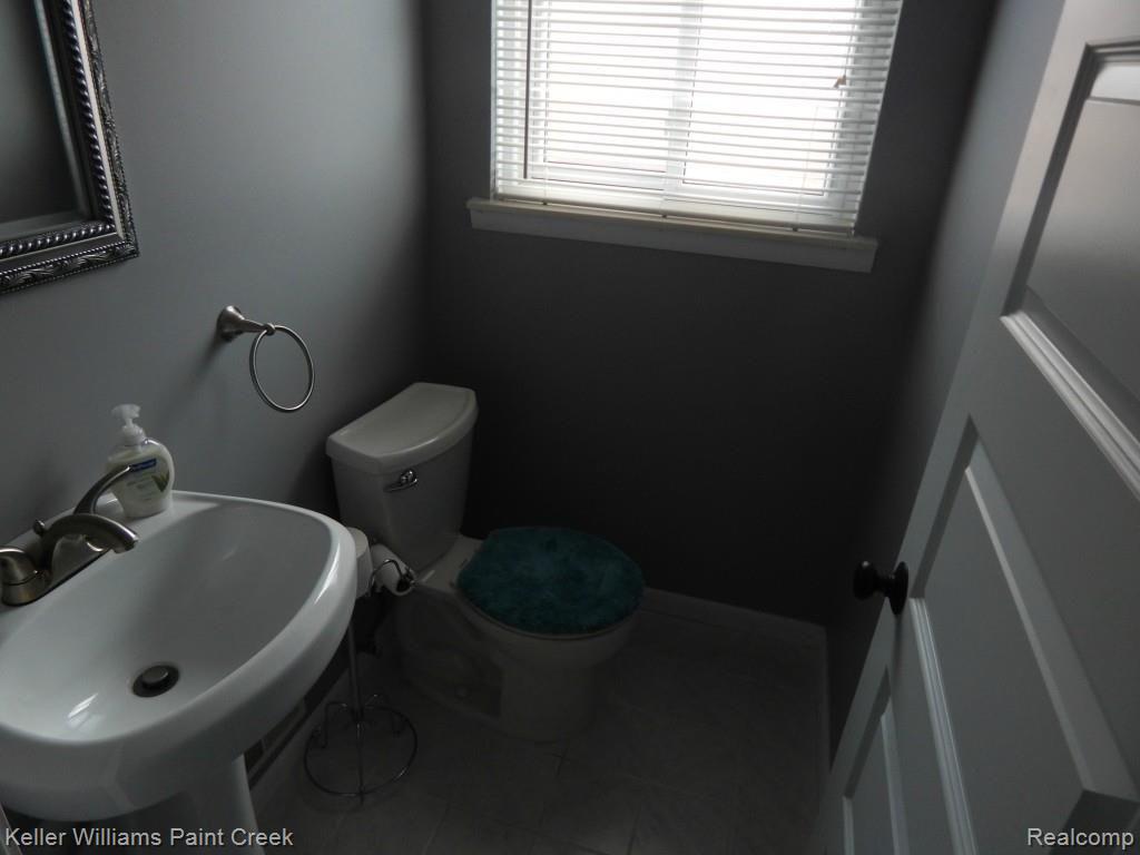 28926 JAMES Drive, Warren, MI 48092 — Photo 16