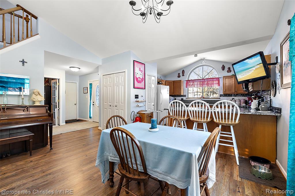 742 Feather Court, South Lyon, MI 48178 — Photo 5
