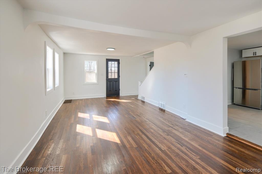5447 Sitka Street, Burton, MI 48519 — Photo 15