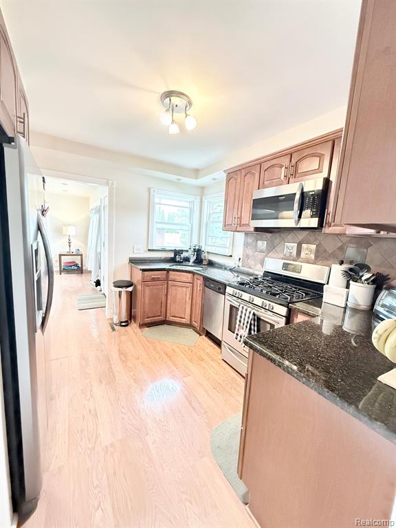 9222 FOX Avenue, Allen Park, MI 48101 — Photo 2